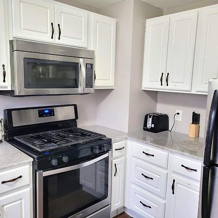 Apartment With Brand New Furniture And Large Parking West Seneca Exterior foto