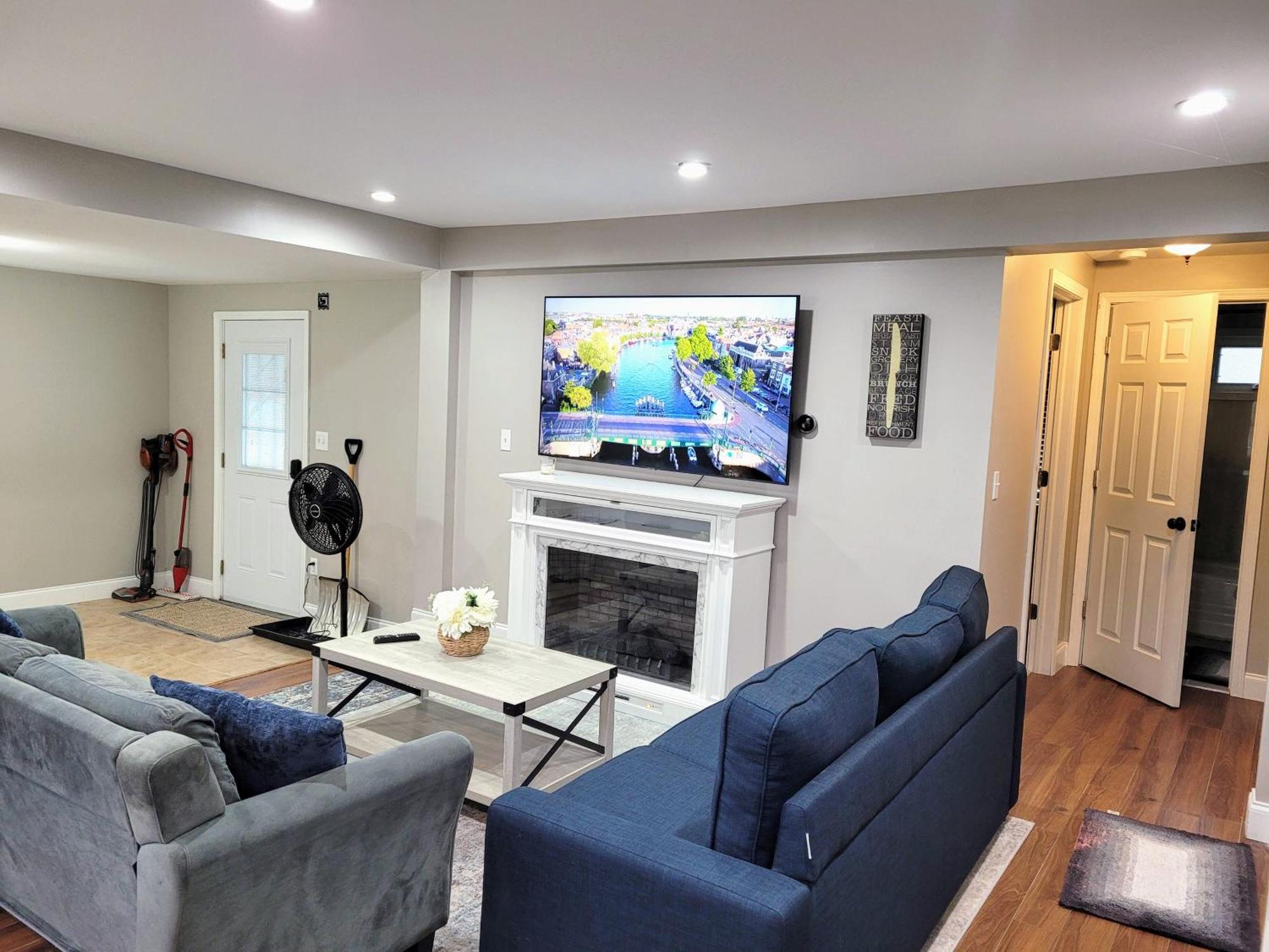 Apartment With Brand New Furniture And Large Parking West Seneca Exterior foto
